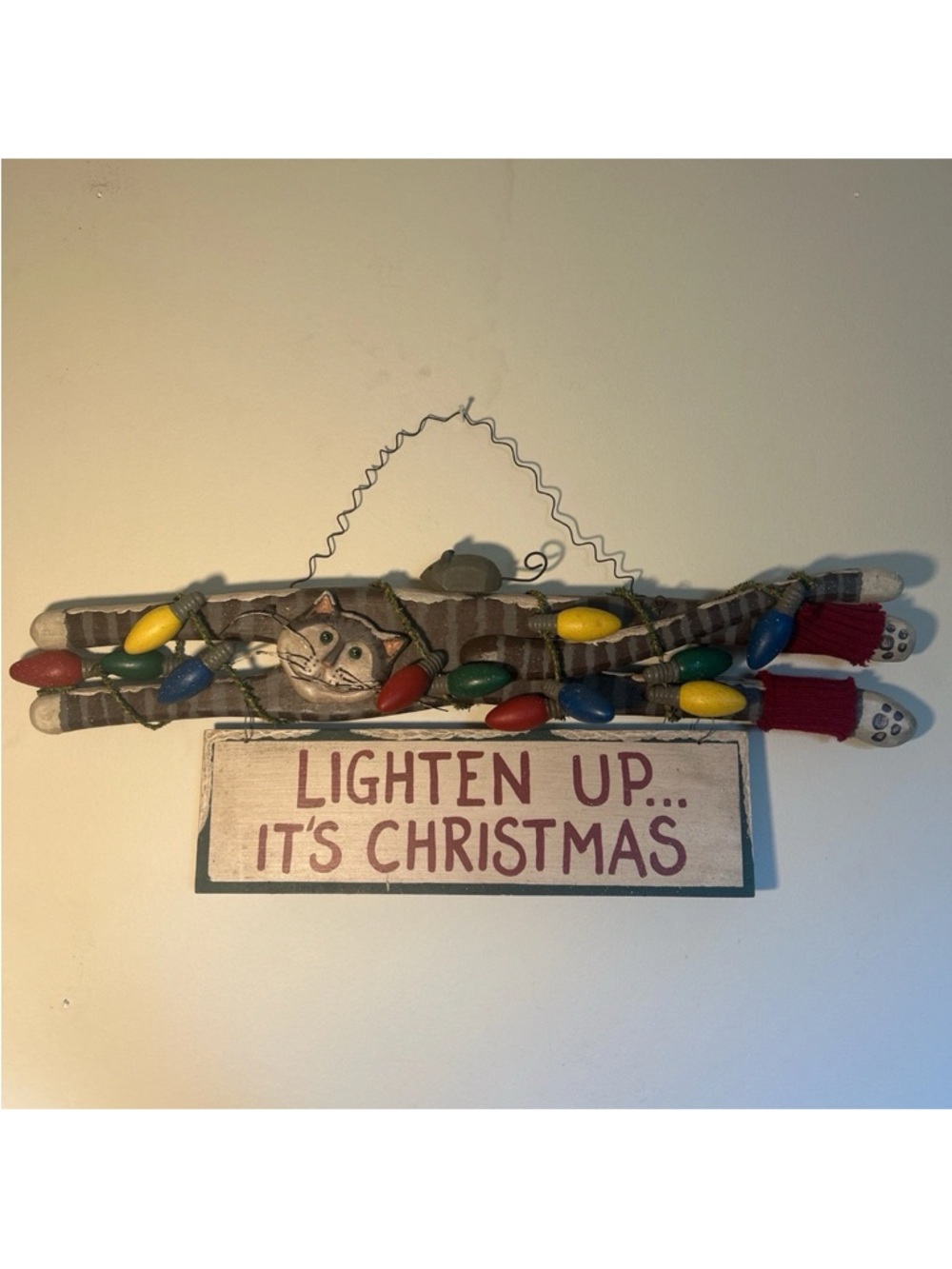 Vintage Cat and Mouse Christmas Wall Hanging Decor